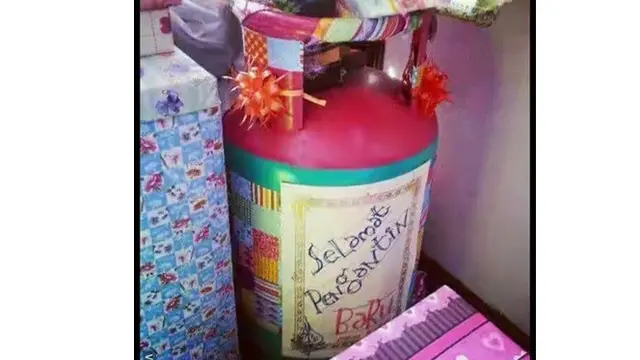 6 Hadiah Pernikahan Ini Nyeleneh Banget, Bikin Tepuk Jidat