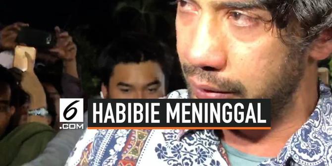 VIDEO: Tangisan Reza Rahardian Pecah Saat Tiba di Rumah BJ Habibie