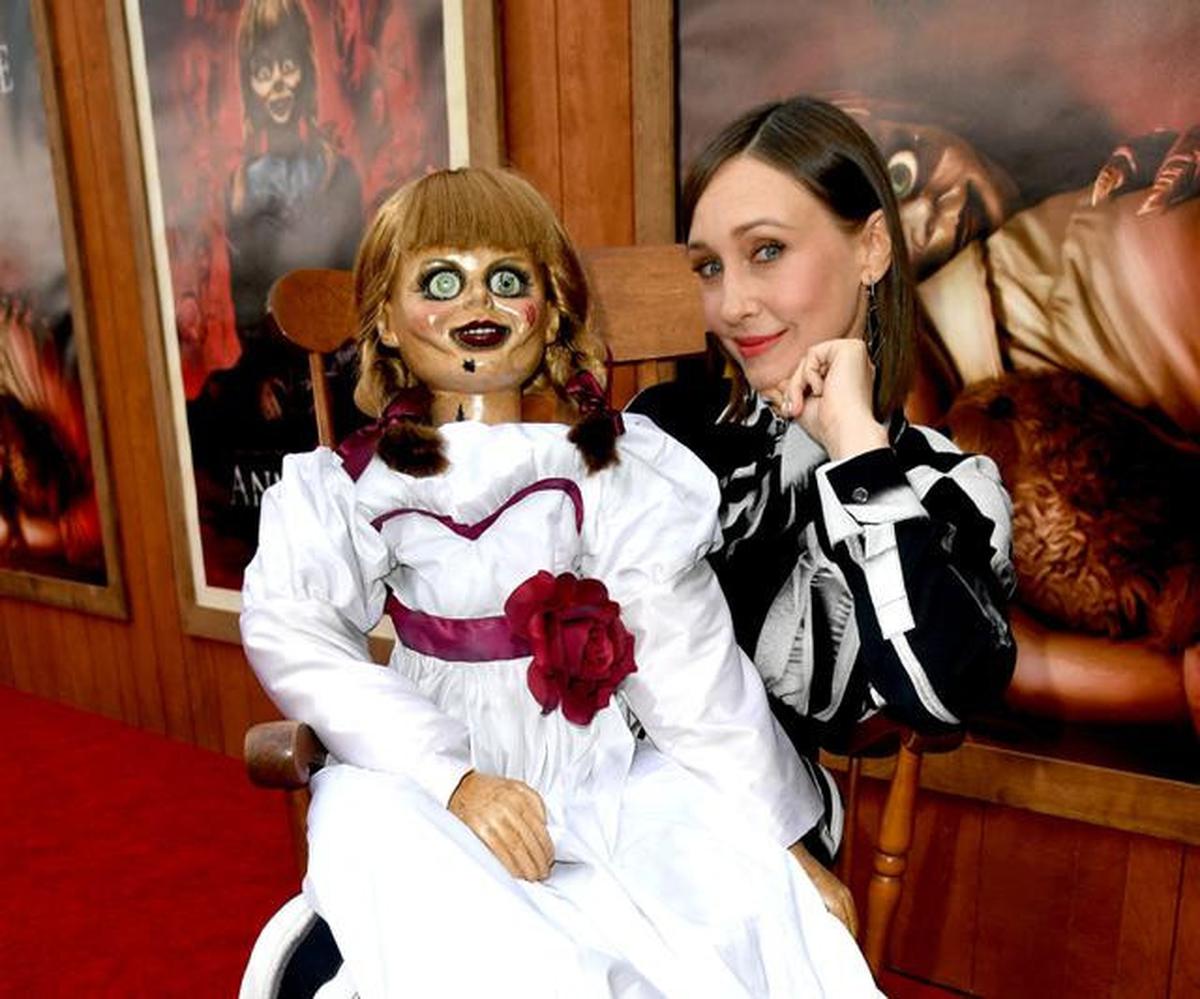 Fakta Film The Conjuring: Last Rites, Vera Farmiga Alami Memar Berbentuk Salib Jelang Syuting