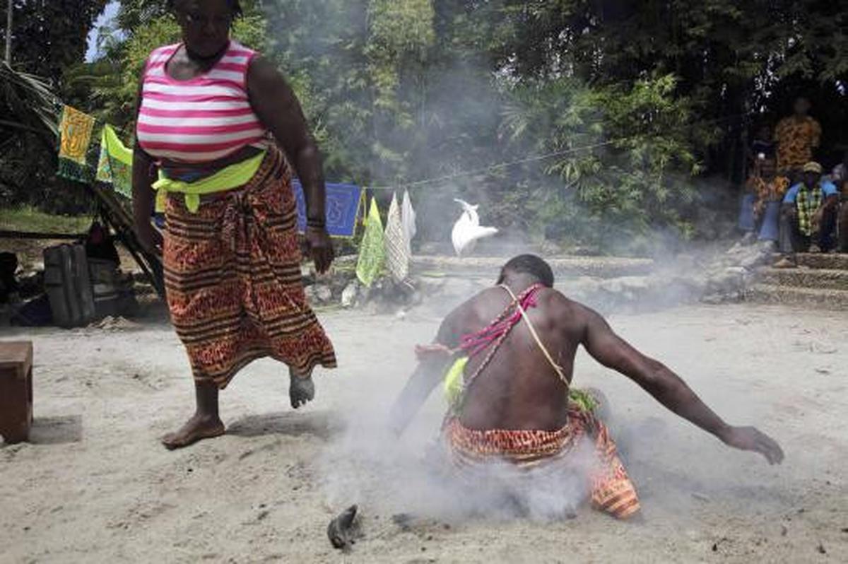 Meriahnya pesta 'Hari Rakyat Hitam' di Suriname