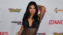 Aktris film dewasa, Cindy Starfall berpose di karpet merah saat menghadiri Adult Video News (AVN) Awards 2016 di Hard Rock Hotel & Casino, Las Vegas, 23 Januari 2016. (Ethan Miller / Getty Images / AFP)