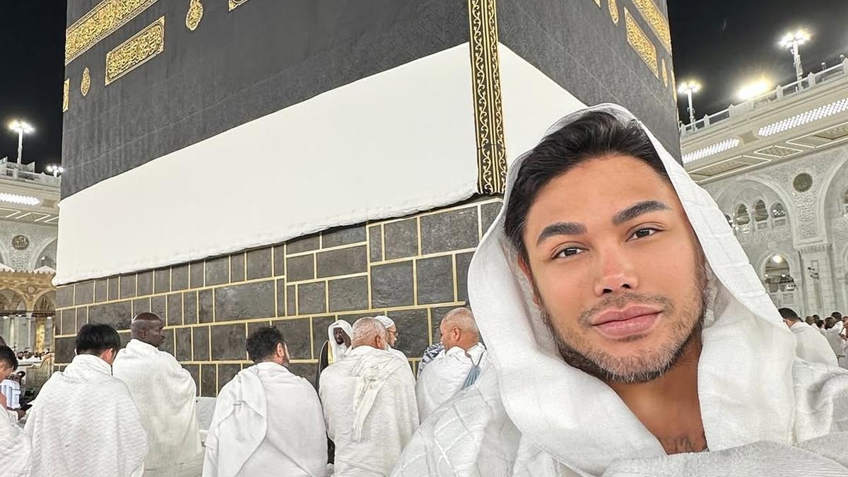 7 Potret Ivan Gunawan di Tanah Suci saat Visa Haji Furoda 2025 Tengah Disorot