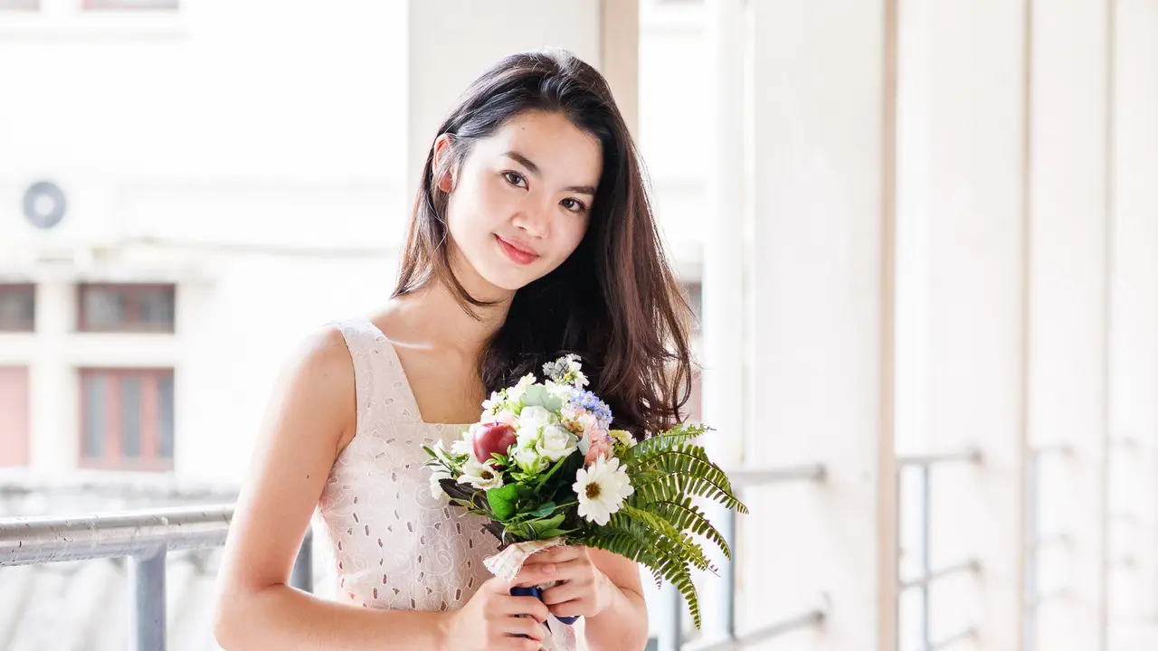 cantik kalem cinta