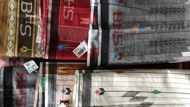 Rayakan Hari Kemerdekaan dengan Wastra Khas Indonesia