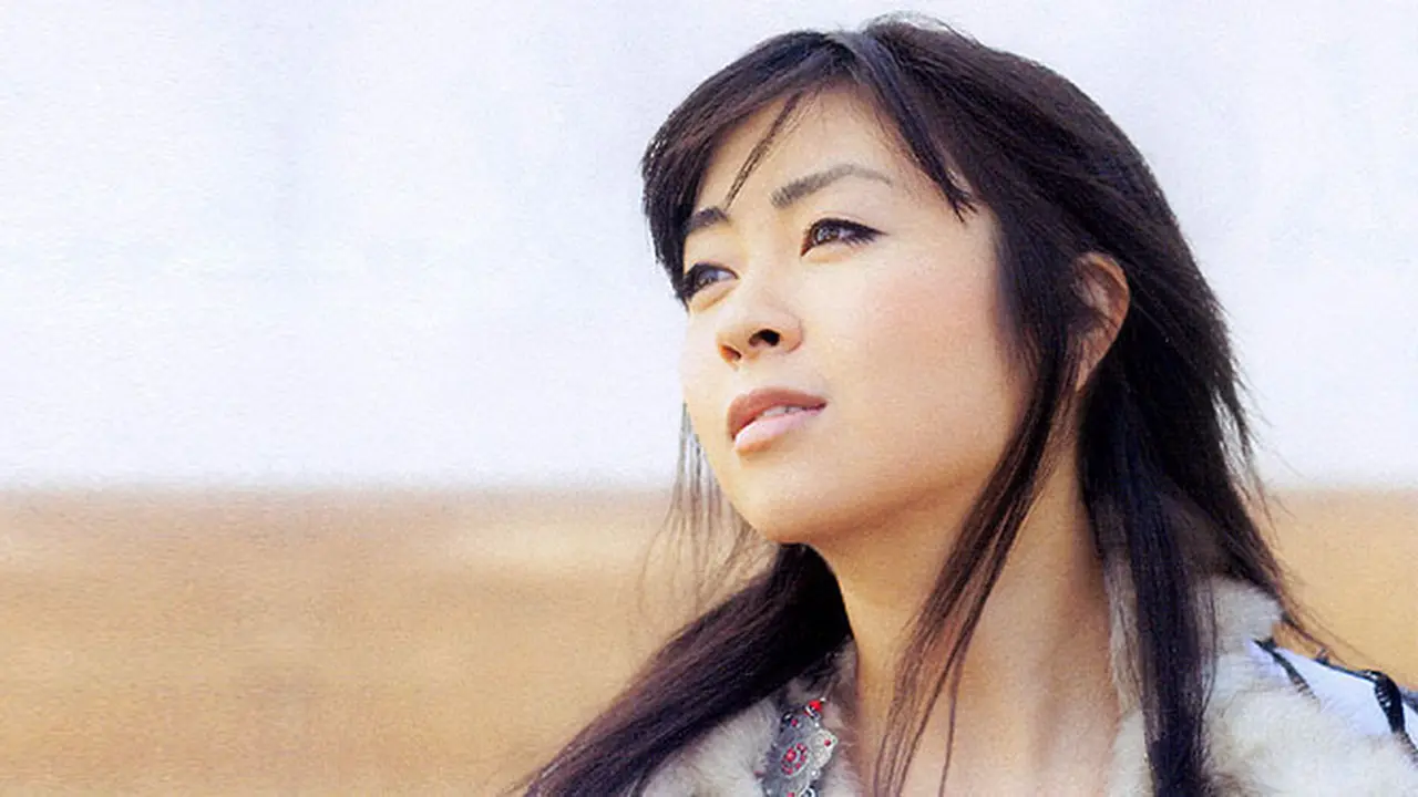 utada_hikaru_121117b.jpg