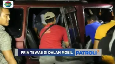 Seorang pria paruh baya ditemukan tewas bersimbah darah di dalam mobil minibus yang terparkir di tengah jalan, di Sukoharjo.