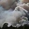 Kebakaran Hutan Prancis Ciptakan Awan Badai, Petir Picu Titik Api Baru