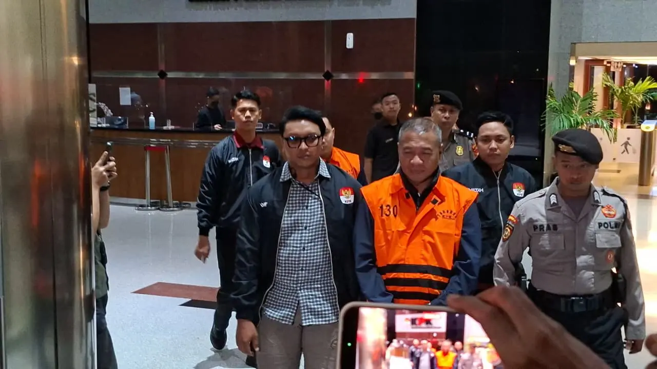 Bupati Tulungagung Gatut Sunu Wibowo Tersangka Pemerasan dan Korupsi