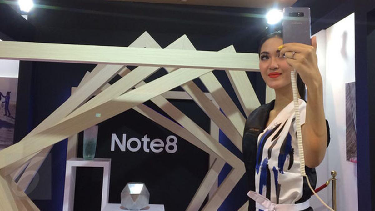 Pembeli Samsung Galaxy Note 8 Perdana di Jakarta Mengular