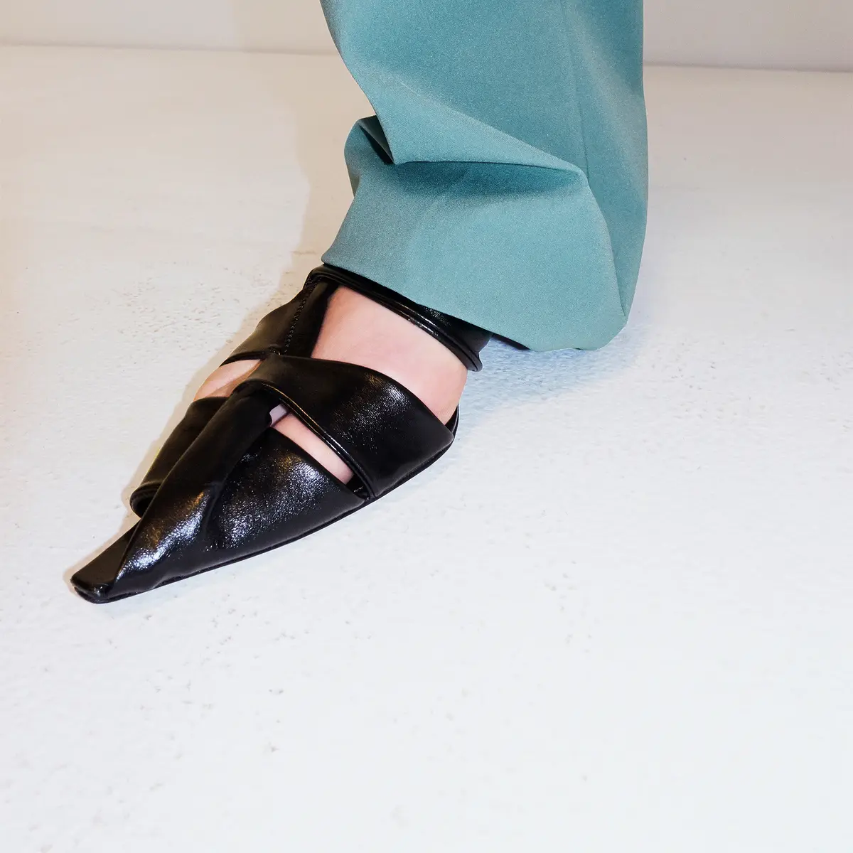 Harga sandal 2025 bottega