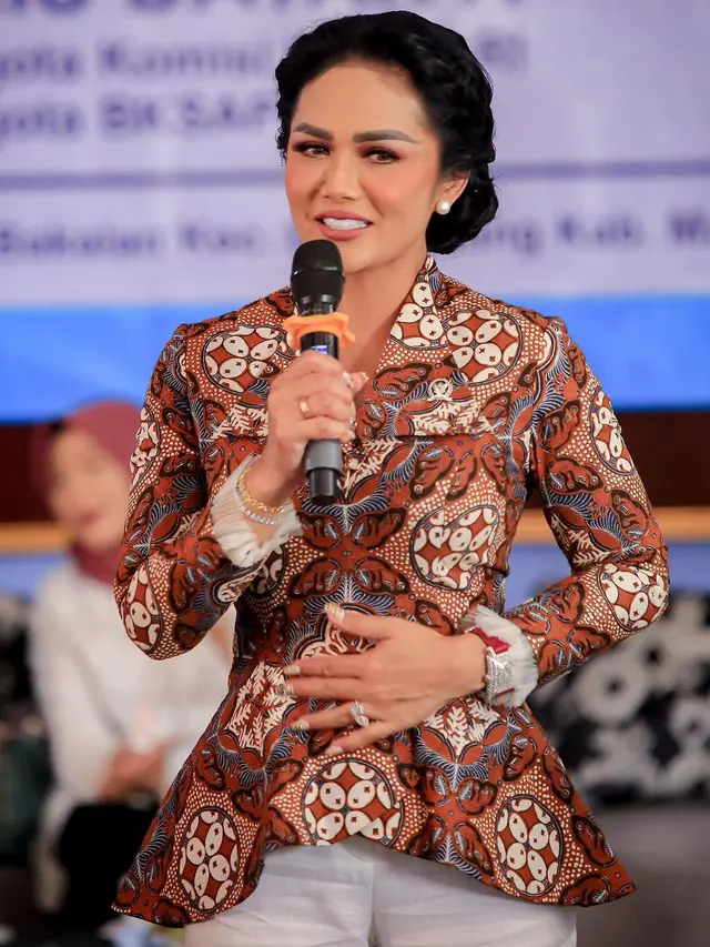 Krisdayanti. (Foto: Dok. Instagram @krisdayantilemos)
