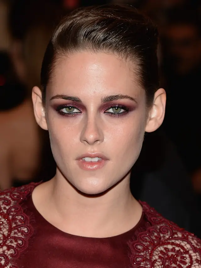 Radiant Ruby eyeshadow/dok. sytle bistro.com