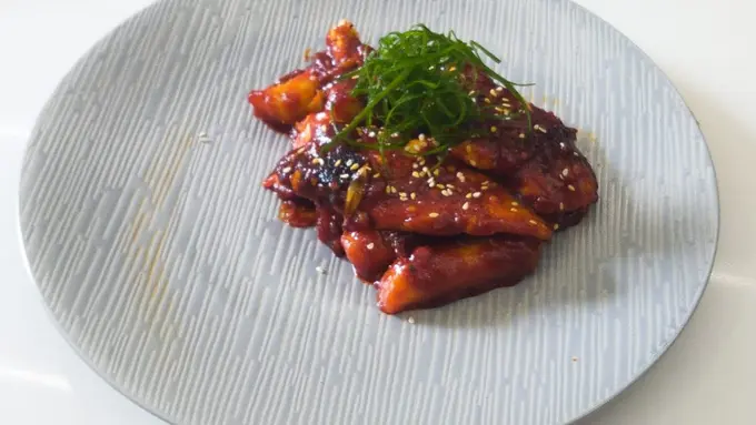 Tilapia Saus Pedas Barbekyu dengan Tokpoki