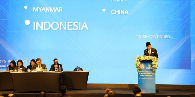 Wamenlu RI Tegaskan Penipuan Online sebagai Krisis Keamanan Manusia Global