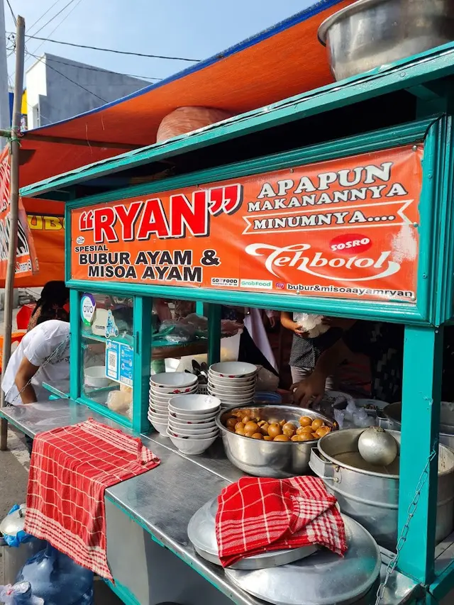 Rekomendasi Tempat Makan Bubur Ayam Enak di Semarang