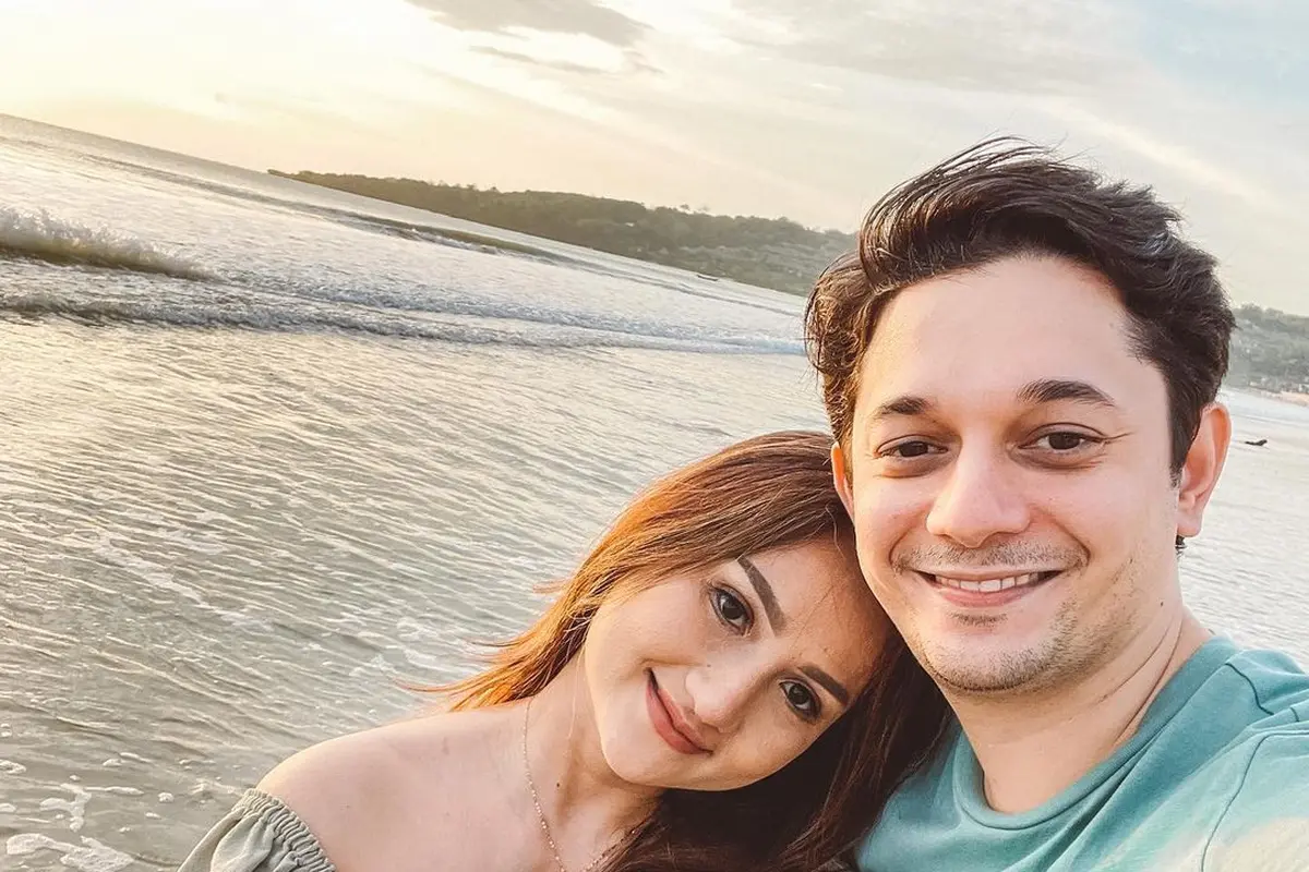 7 Kebersamaan Andrew Andika dan Tengku Dewi Putri Liburan Bersama Buah Hati