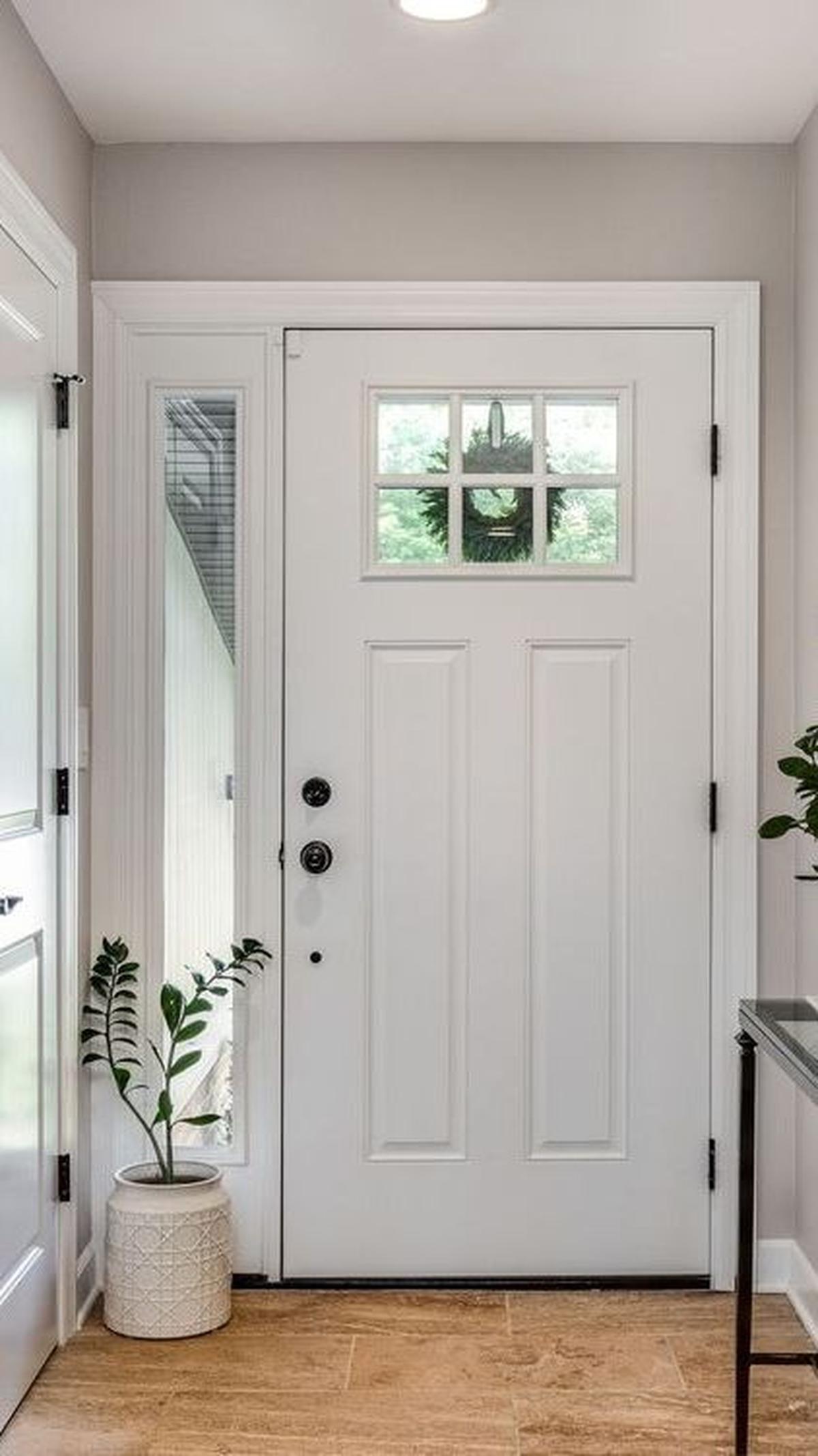 Dengan menerapkan tips fengshui ini, rumah Anda diharapkan dapat mendatangkan keberuntungan dan kebahagiaan bagi seluruh penghuni.