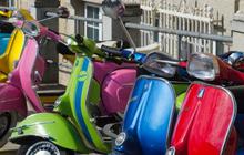Andy Leeano, warga Yogya akan naik vespa ke Italia