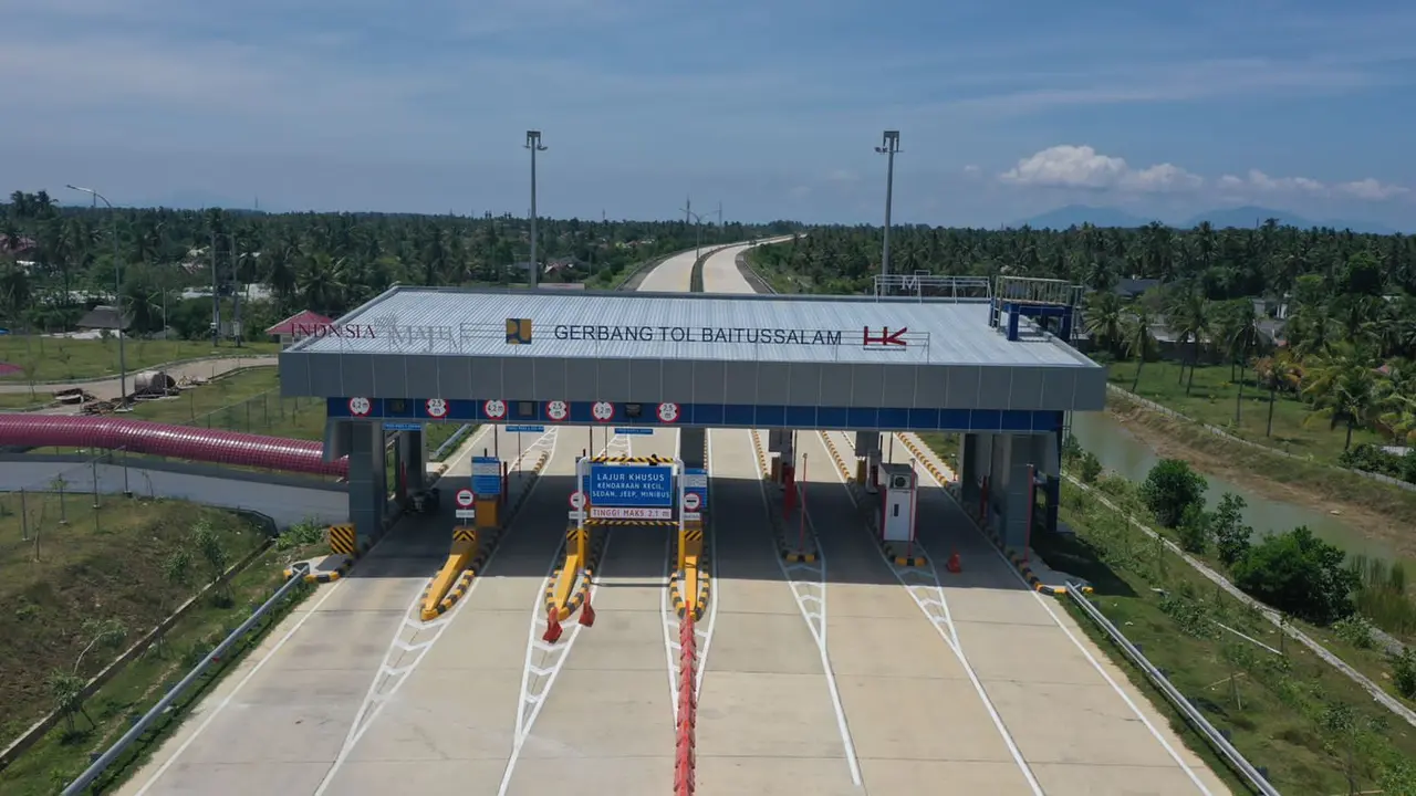 Hutama Karya memastikan 596 Km jalan Tol Trans Sumatera (JTTS) telah siap untuk dilintasi pemudik. Hutama Karya juga menyiapkan sejumlah ruas tol yang akan dioperasikan secara fungsional. (Dok Hutama Karya)