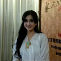 Bukan populeritas, bukan sensasi, Paramitha Rusady ingin menjadi berkah dan manfaat bagi orang lain.