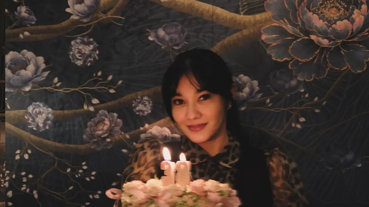 Pesona Naysila Mirdad yang Makin Matang di Usia 38 Tahun dengan Curtain Bangs