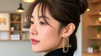 10 Model Anting Emas Terbaru Panjang Ala Korea yang Hits di 2025