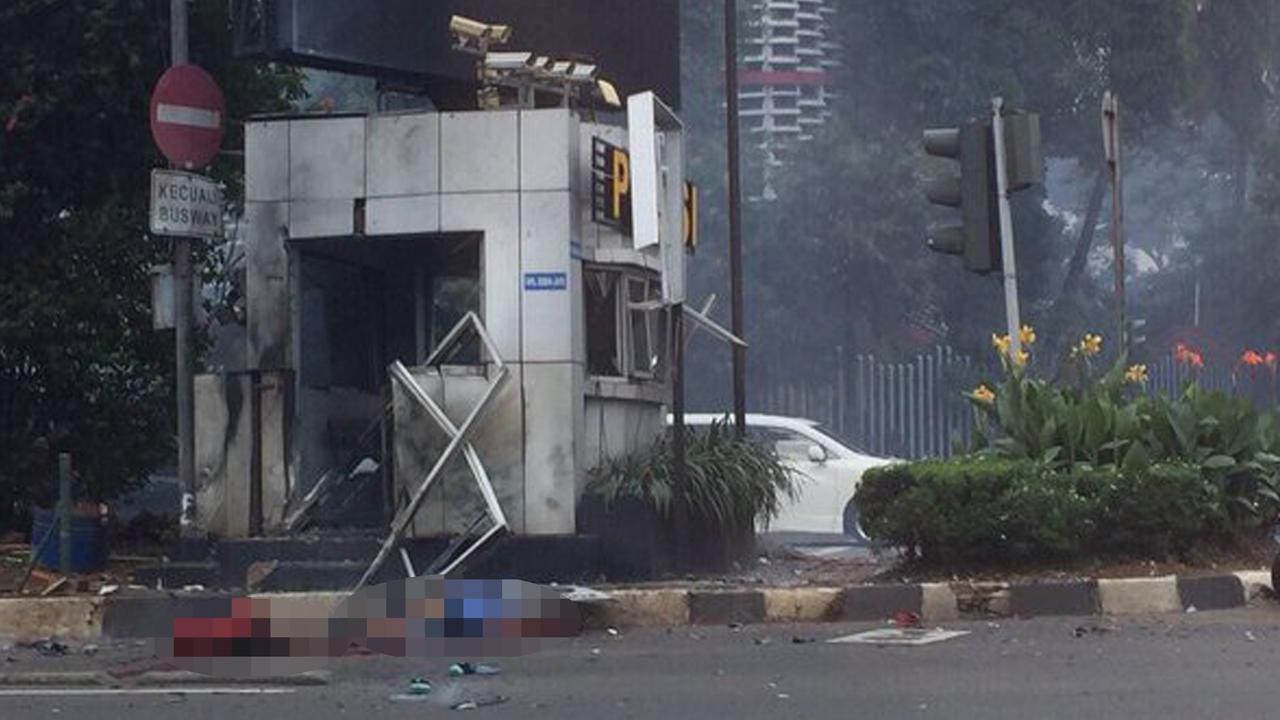 20160114-Foto-foto Ledakan di Pos Polisi Dekat Sarinah Thamrin-Jakarta