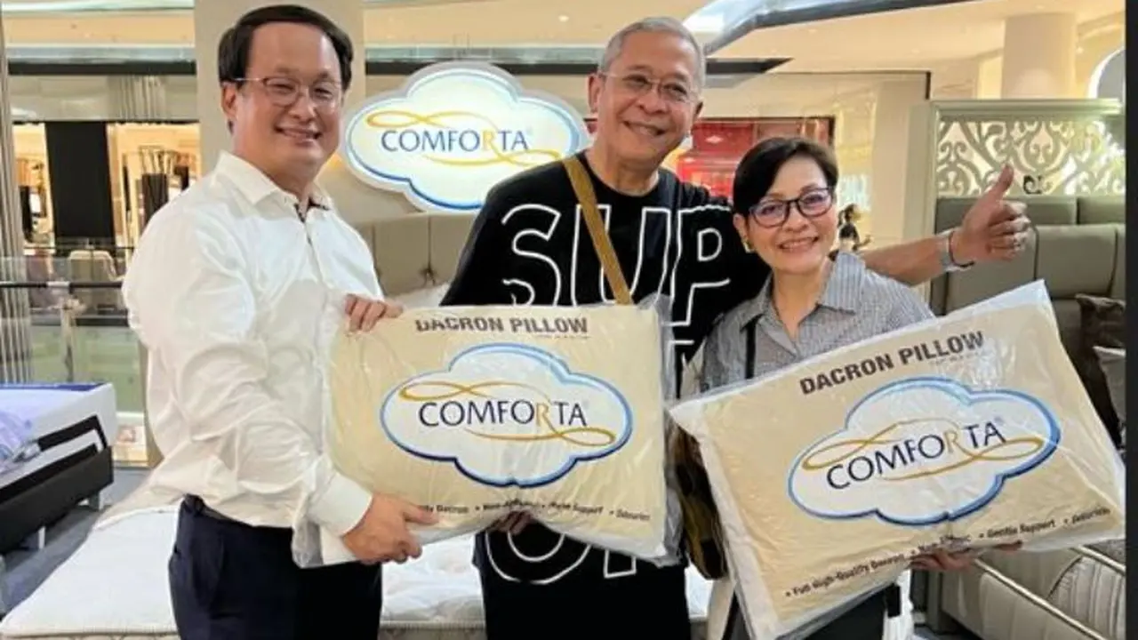 Comforta Bagikan 100 Bantal Gratis dan Sapa Langsung Konsumen di Harpelnas
