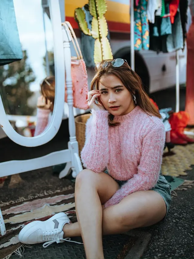Gaya Prilly Latuconsina Liburan di Los Angeles