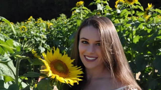 [Bintang] Caitlin Beadles