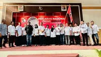 Sukarelawan yang tergabung dalam Pro Jokowi (Projo) melaksanakan deklarasi nasional untuk mendukung Bakal Capres 2024 Ganjar Pranowo, dengan wadah bernama Projo Ganjar, dilaksanakan di Hotel Bhumi Wiyata, Depok, Jawa Barat, Rabu (27/9/2023).