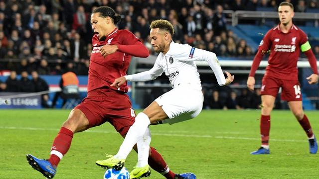 Penyerang Paris Saint-Germain, Neymar.