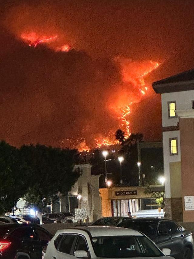 6 Potret Kebakaran di Los Angeles yang Dibagikan Keluarga Kuya, Api Cepat Menyebar