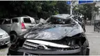 Sebuah Fortuner bernomor polisi B 201 RFD menabrak pengendara motor di Km 15 Jalan Daan Mogot, Jakarta Barat. Empat orang tewas dalam kecelakaan maut tersebut.