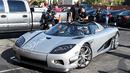 Mobil baru milik petinju Floyd Mayweather Jr. bermerek Koenigsegg CCXR Trevita saat berada di Las Vegas, AS, Rabu (26/8/2015). Mobil itu dibeli dengan harga 4,8 juta dollar AS. (Getty Images/AFP/ Ethan Miller)