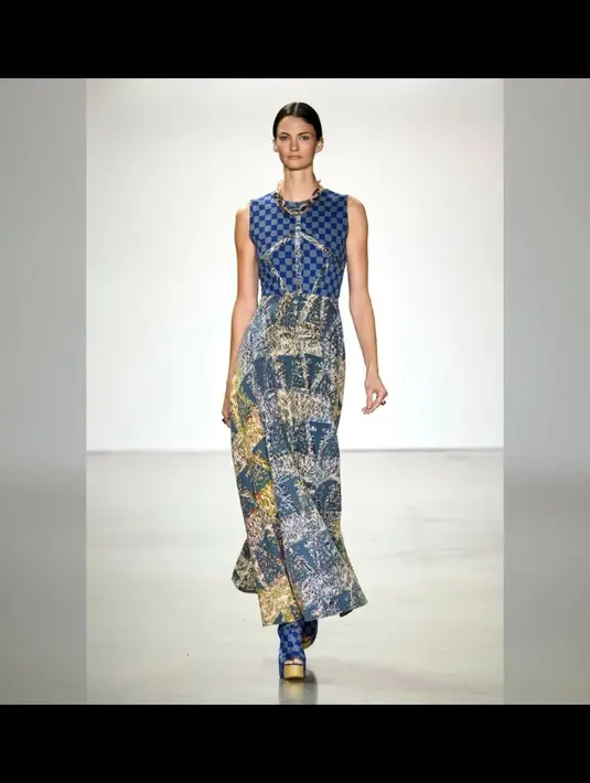 Koleksi ini juga dengan bangga menampilkan motif hias bergaya Bali yang terinspirasi oleh arsitektur Bali dan alam Indonesia yang memukau.