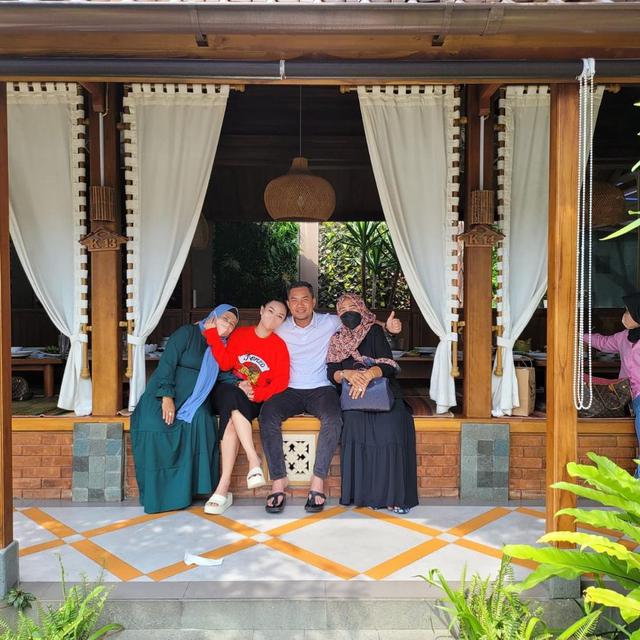 6 Potret Zaskia Gotik dan Sirajuddin Bareng Keluarga, Tepis Kabar Tak Sedap