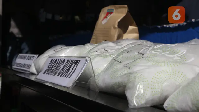 Barang bukti sabu seberat 24,9 kg yang tunjukkan Polda Sulteng