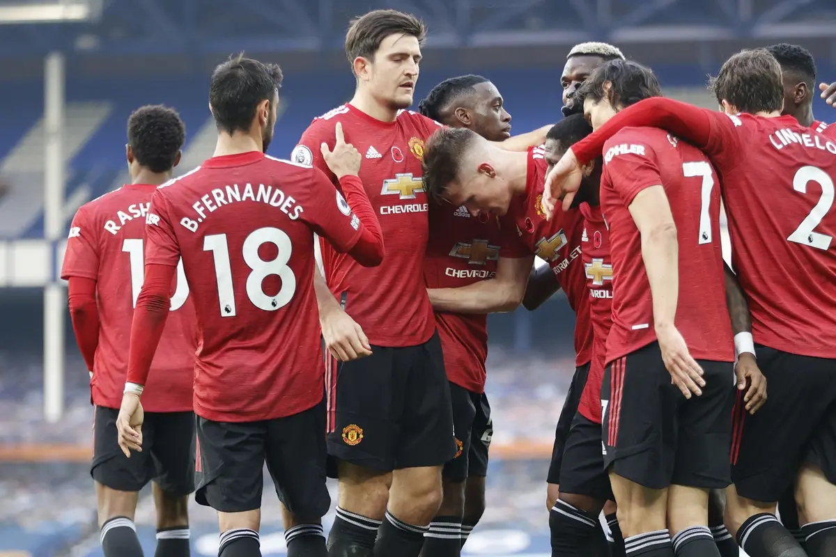 Edinson Cavani Cetak Gol Perdana, Manchester United Hajar Everton 3-1