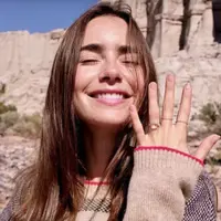 Walaupun memiliki desain simple, deretan cincin tunangan selebritas berikut memiliki makna yang mendalam.