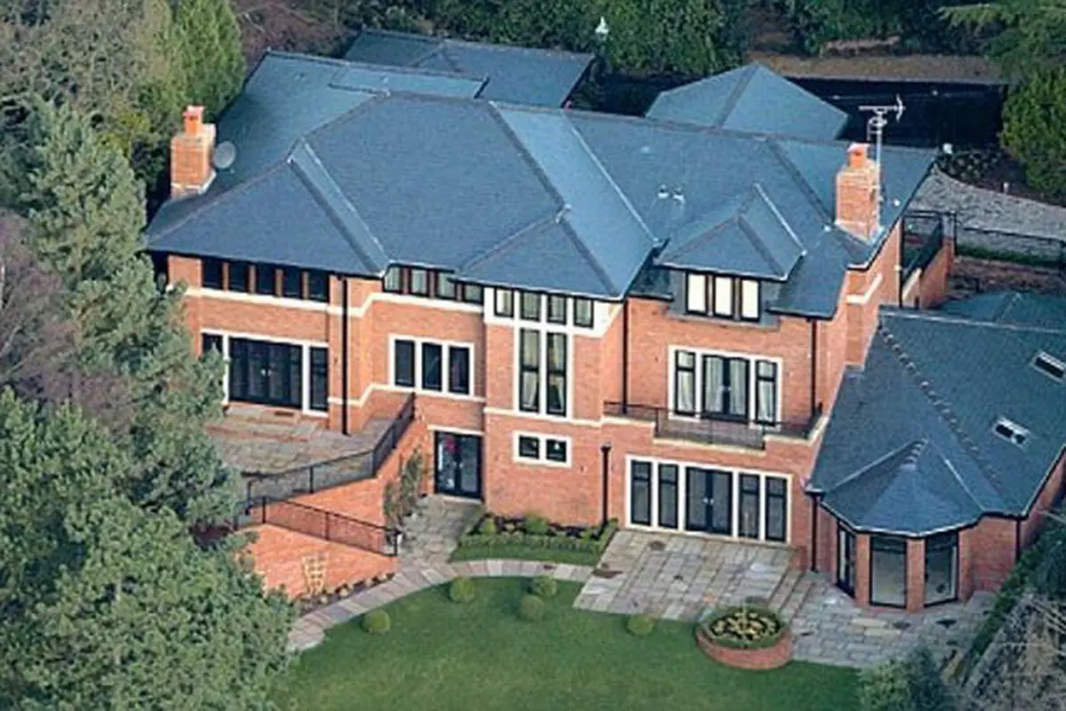 Rumah Luke Shaw