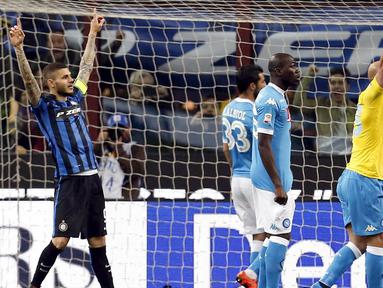 Mauro Icardi tampil gemilang dengan mencetak satu gol dan assist saat membawa Inter Milan menang 2-0 atas Napoli pada pertandingan lanjutan Serie A Italia di Stadion Giuseppe Meazza, Milan, Minggu (17/4/2016) dini hari WIB. (Reuters/Alessandro Garofalo)