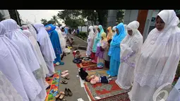 Mayoritas umat muslim di Indonesia merayakan Hari Raya Idul Fitri 1 Syawal 1435 Hijriah sesuai jadwal yang ditetapkan pemerintah pada Senin (28/7/2014) (Liputan6.com/Miftahul Hayat)