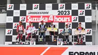 Podium Suzuka 4 Hours di Sirkuit Suzuka hari Minggu (09/07/2023). Tampak dua pembalap binaan PT Astra Honda Motor: Adenanta Putra dan Herjun Atna Firdaus naik podium kedua. (Dokumentasi Astra Honda)