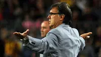 Martino Kesal Wasit Sering Biarkan Neymar Dilanggar