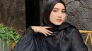 Banyak yang kagum dengan kecantikan sang influencer. Ia juga dinilai punya gaya penampilan yang anggun. [Instagram.com/sherel_thalib]