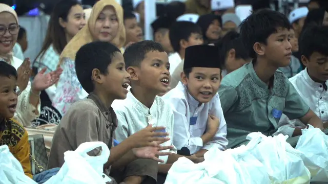 PAM JAYA Gelar Sembako Murah dan Berikan Santunan untuk 300 Ayam Yatim dan Dhuafa