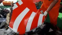 Serpihan pesawat Lion Air JT 610 jatuh di Karawang. (Basarnas)
