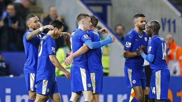 Leicester berhasil menang 2-0 atas Liverpool pada lanjutan Premier League pekan ke-24 pada Rabu (3/1/2016) dini hari WIB. Momen menarik diperlihatkan para pemain Leicester yang memeragakan Tiki-Taka ala Barcelona dan berhasil memperdaya para pemain L...