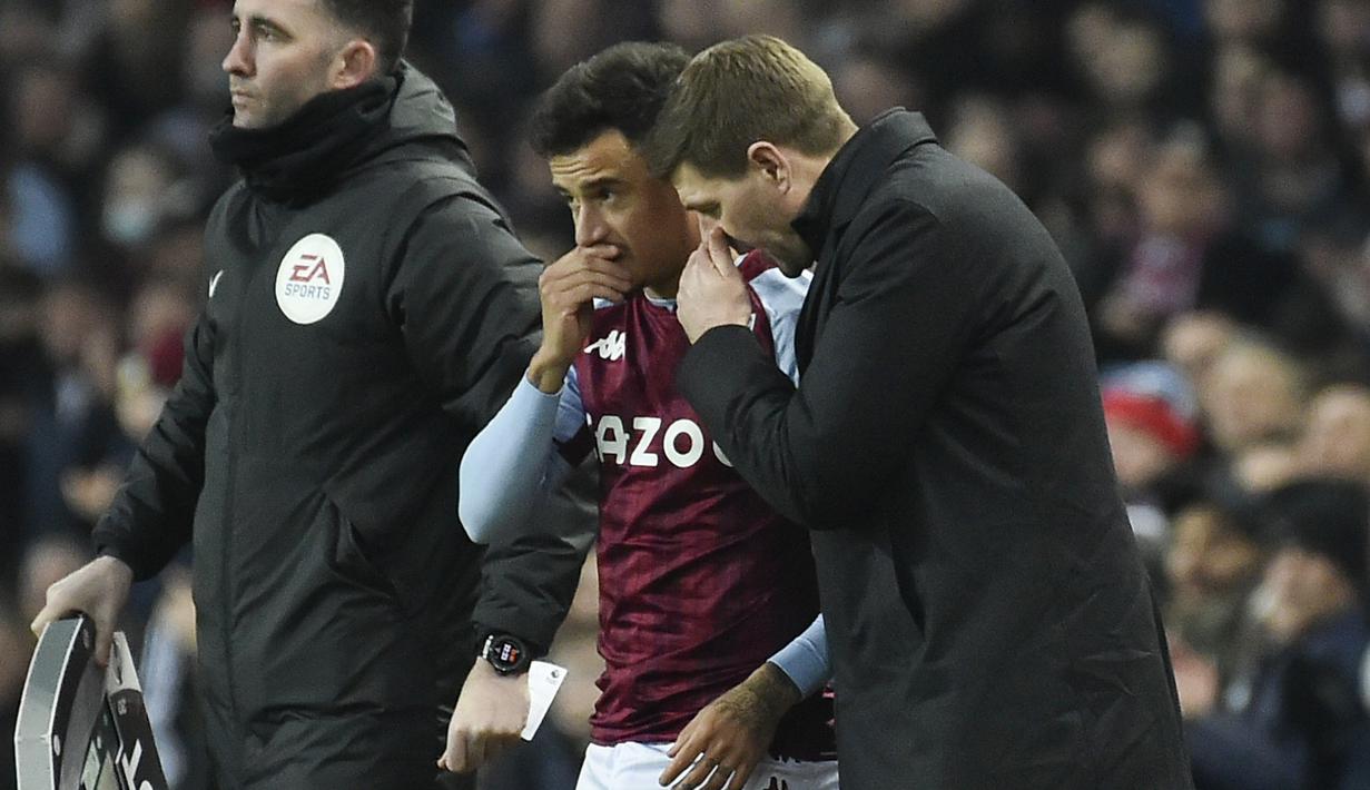 Gol tersebut sangat penting buat Villa. Pasalnya, pasukan Steven Gerrard berhasil terhindar dari kekalahan di depan pendukungnya sendiri. (AP/Rui Vieira)